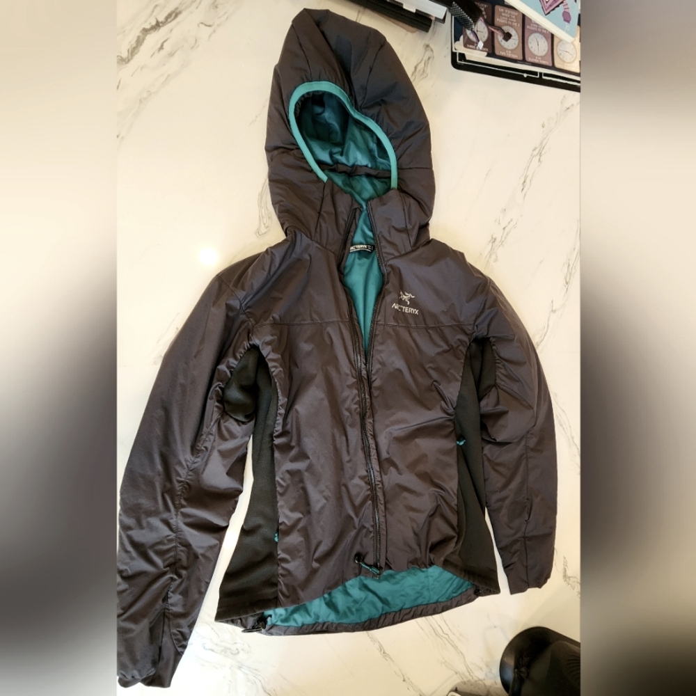 Arc'teryx Atom LT Jacket with Hood and Water-Resistant Material